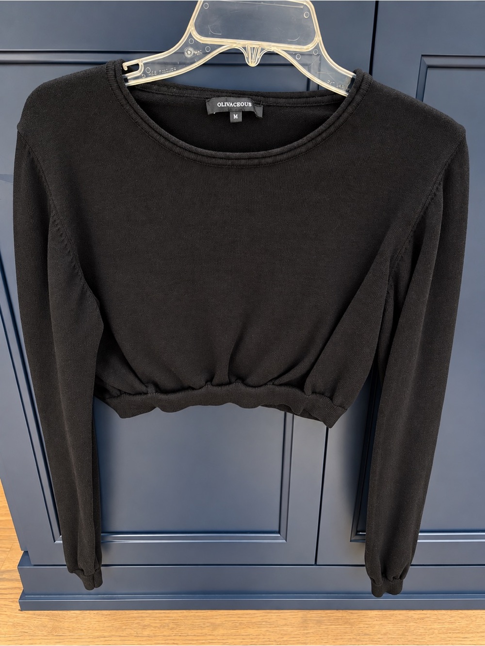 Olivaceous Black Long-Sleeve Cropped Sweatshirt